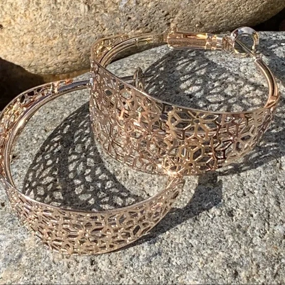 Rose gold tone hoop earrings floral cutout design new coastal cowgirl boho - Picture 6 of 11